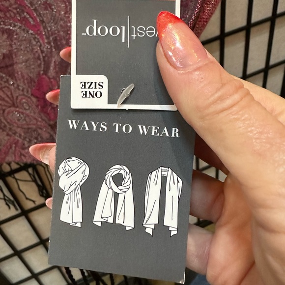 Pashmina Scarf red & Grey w/silver metallic thread & black fringe aprox 27”x 70” - Picture 4 of 8